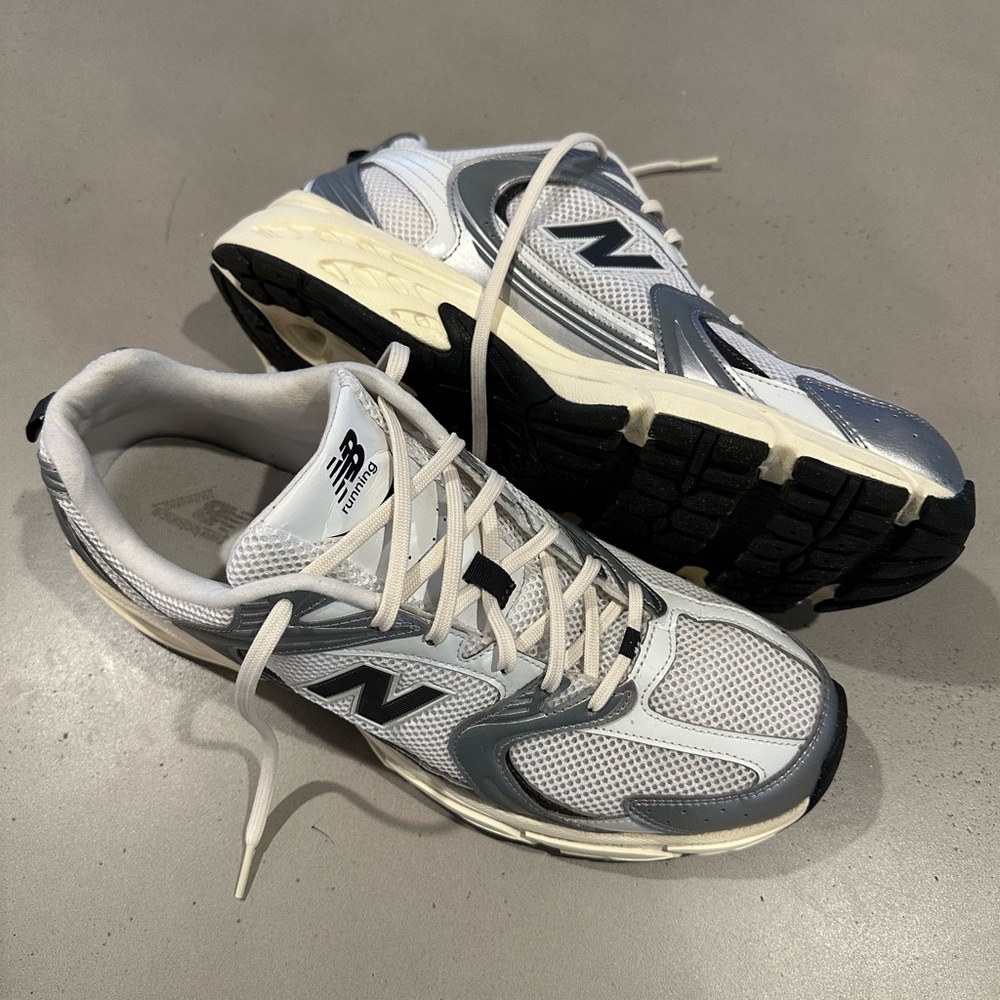 New Balance 530 Silver Metallic Black Cement